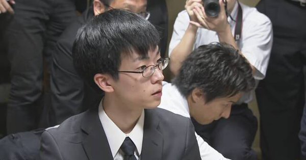 日本最年轻名人诞生，通过《棋魂》游戏接触围棋