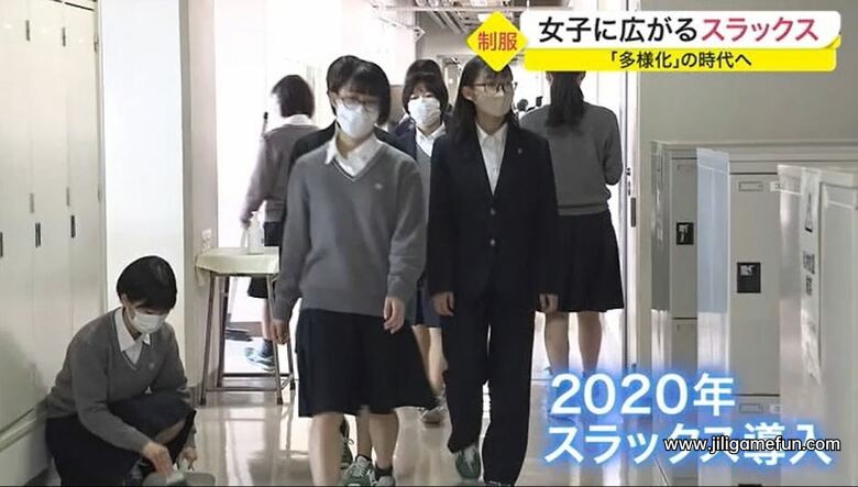 日本仙台区女初中生制服从裙子更换为长裤